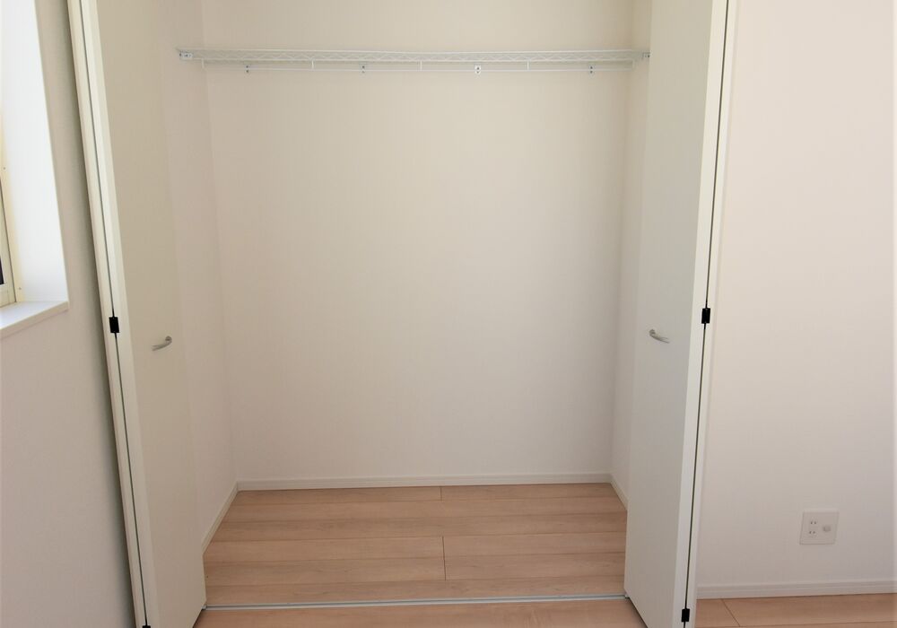 東本町 1号棟 洋室３クローゼット