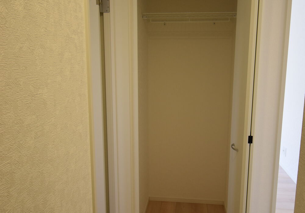 原町 2号棟 廊下収納１