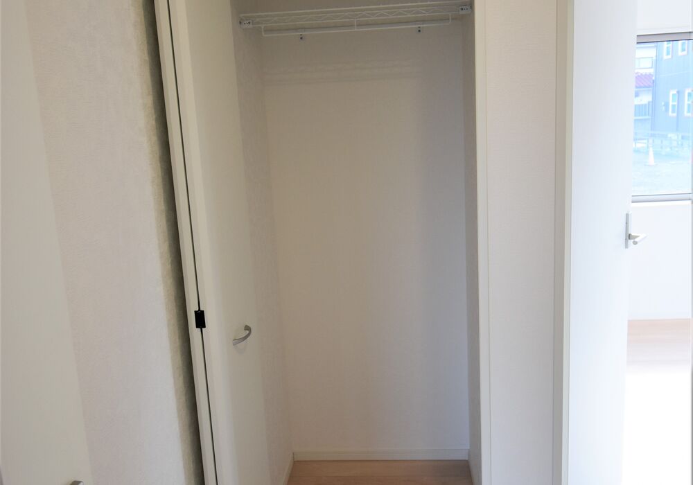 原町 2号棟 廊下収納２ 