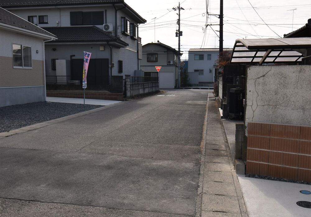 三杉町第6 3号棟 南西側道路