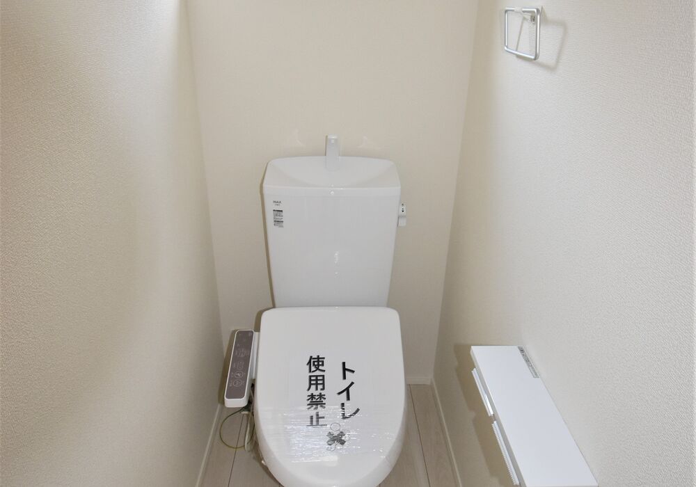 2F トイレ