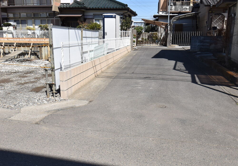東側道路