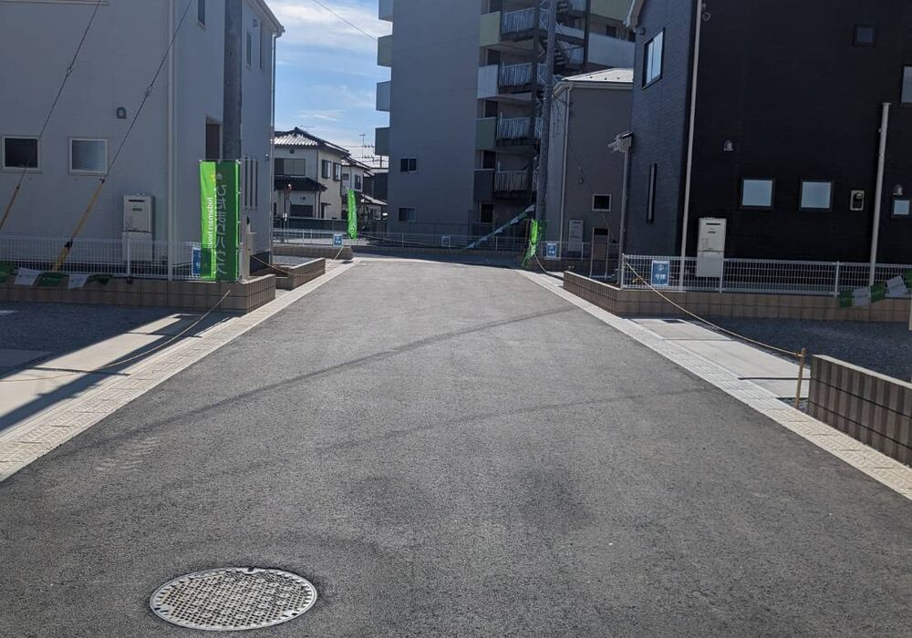 中央側道路