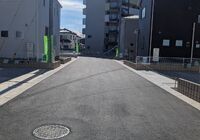 中央側道路
