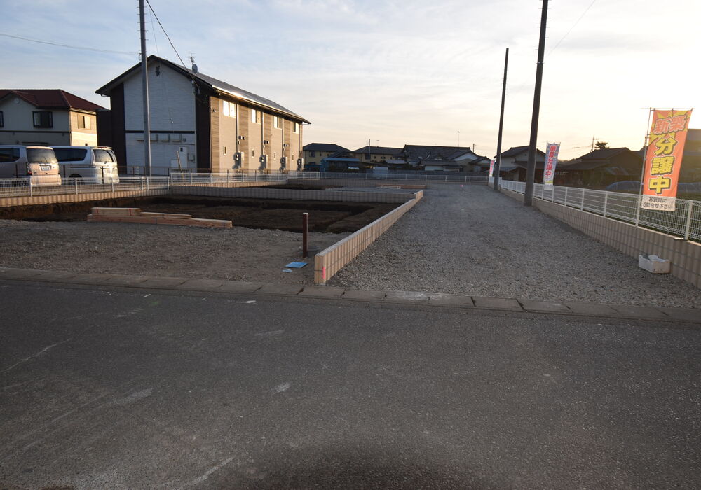 北西側道路
