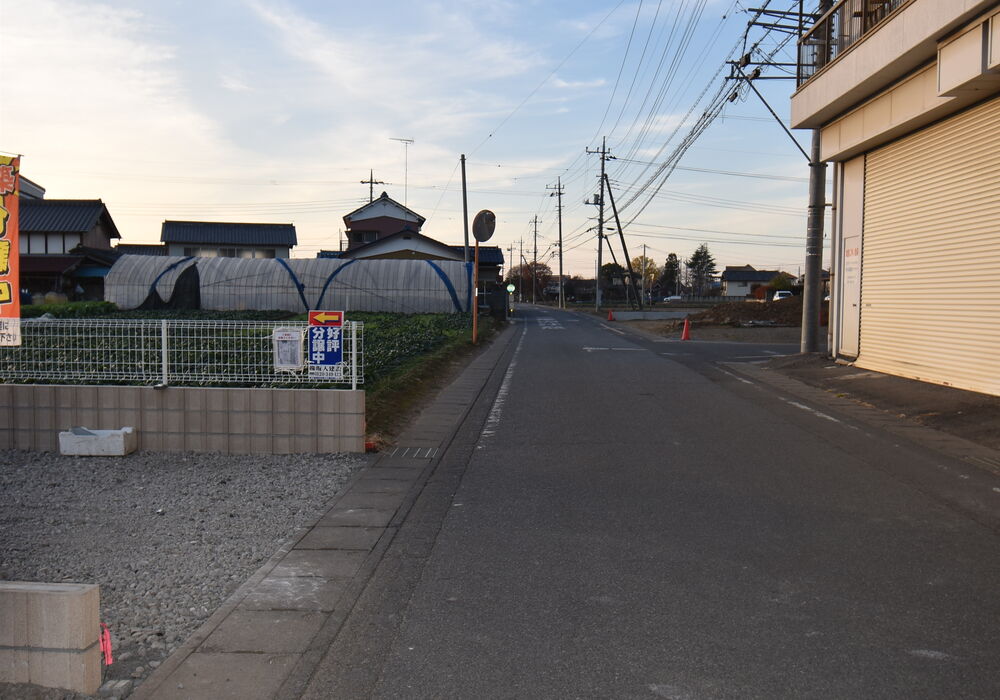 北東側道路