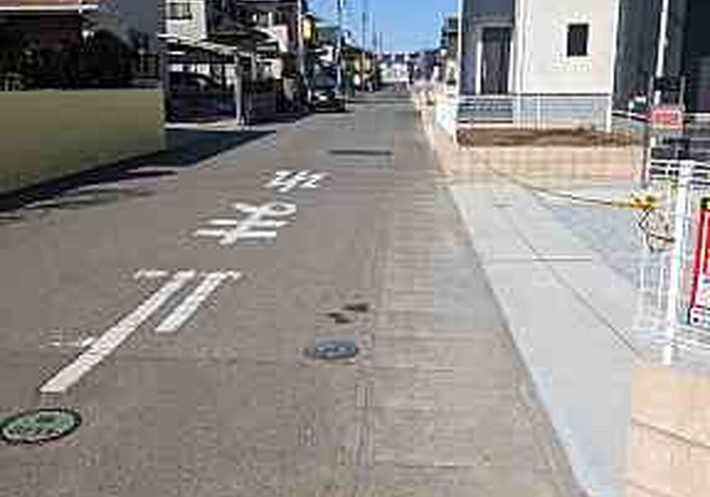 西側道路