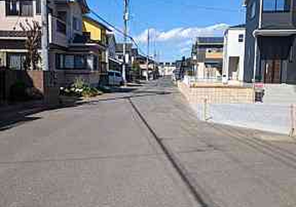 西側道路