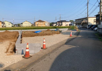 建築中