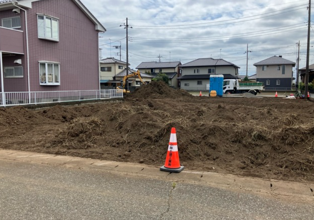 建築中
