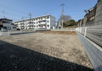 建築中